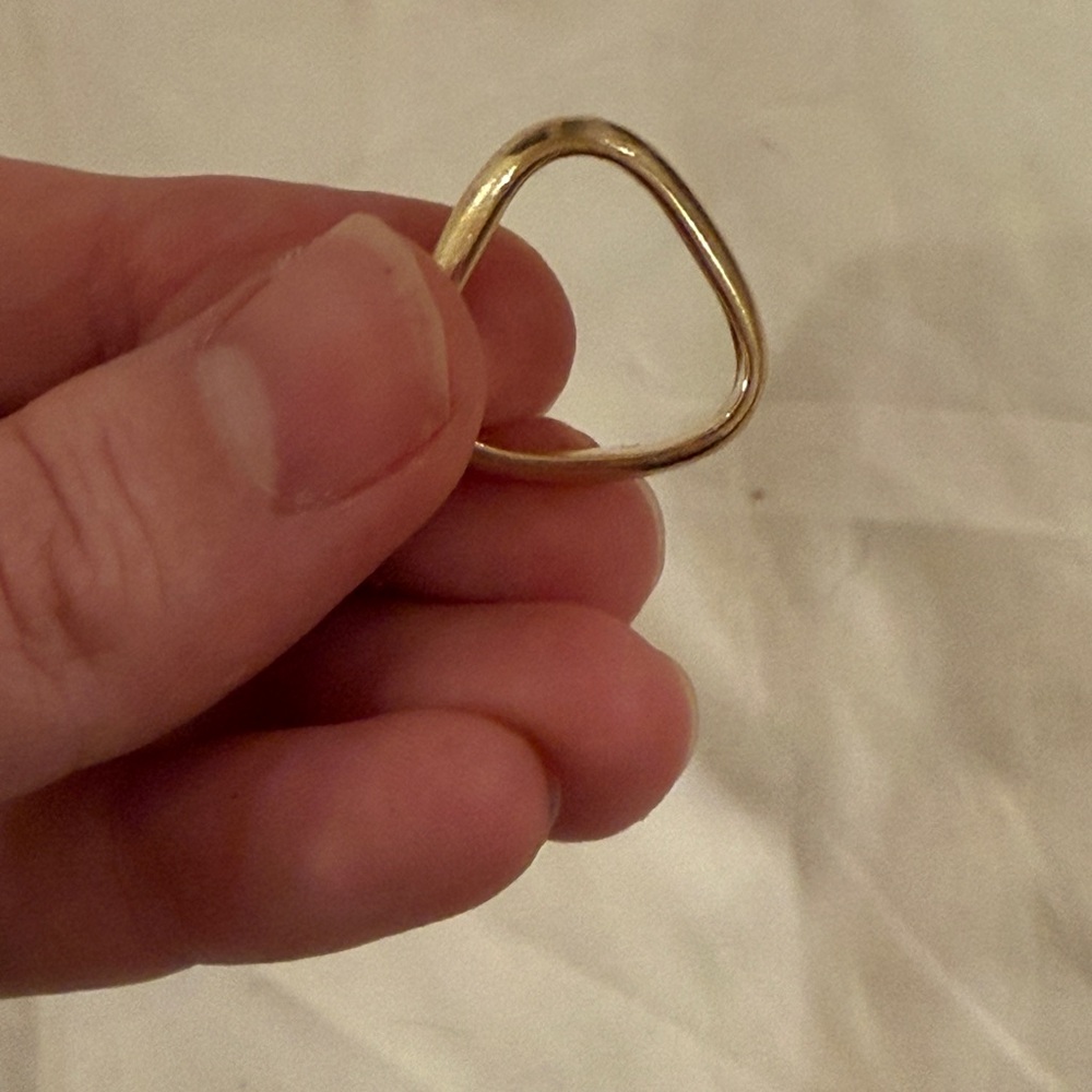 10k Yellow Gold Triangle Ring - Picture 4 of 7